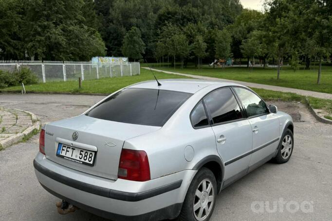 Volkswagen Passat B5 Sedan 4-doors