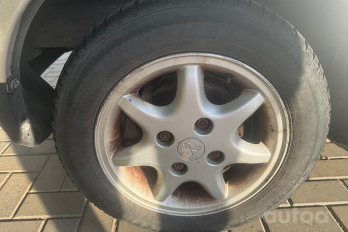 Mitsubishi Colt Z30 Hatchback 5-doors