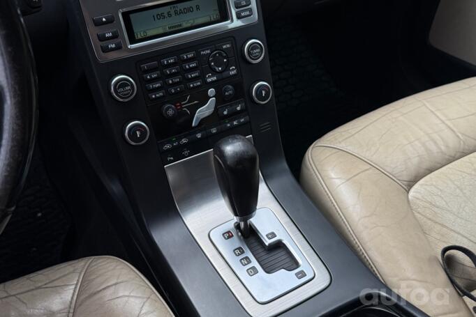 Volvo V70 3 generation wagon
