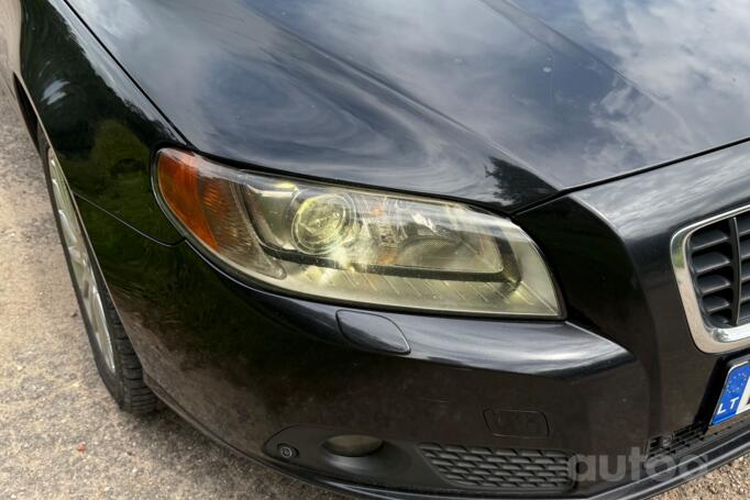Volvo V70 3 generation wagon
