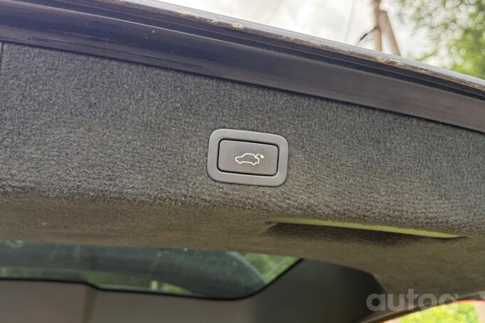 Volvo V70 3 generation wagon