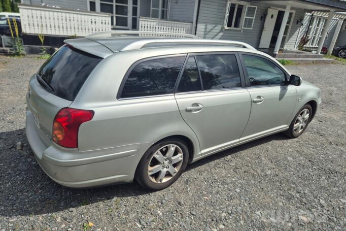 Toyota Avensis 2 generation wagon