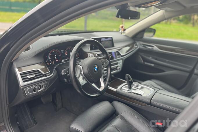 BMW 7 Series G11/G12 Sedan