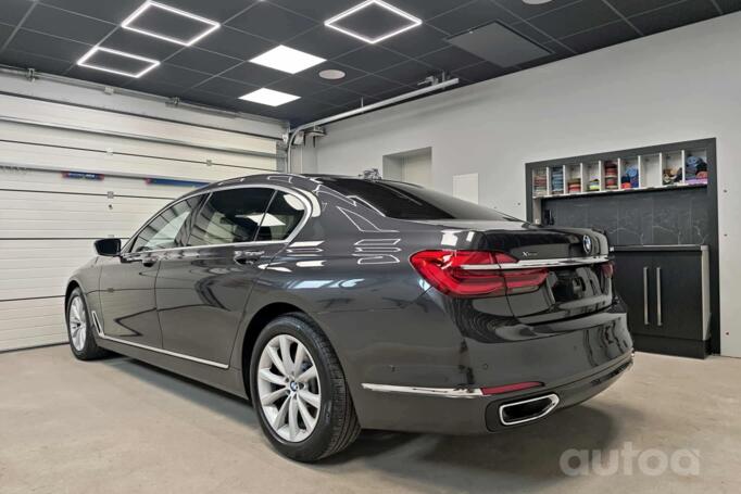 BMW 7 Series G11/G12 Sedan