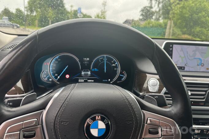 BMW 7 Series G11/G12 Sedan