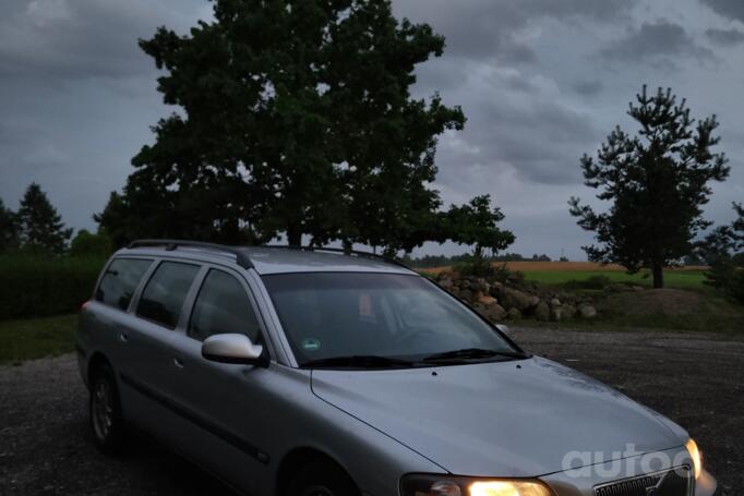 Volvo V70 2 generation wagon