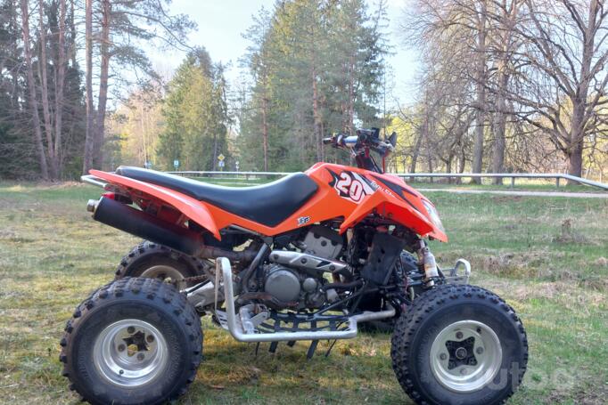 Arctic Cat DVX400