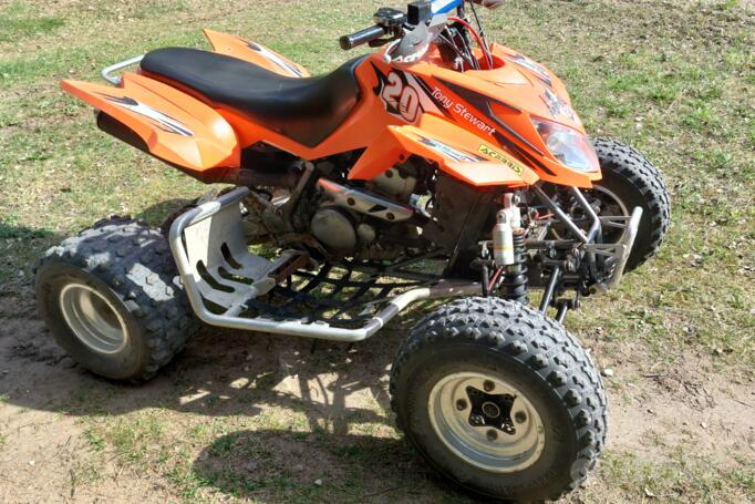Arctic Cat DVX400