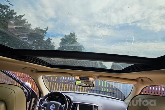 Jeep Grand Cherokee WK2 [restyling] SUV 5-doors
