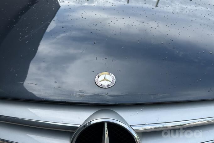 Mercedes-Benz C-Class W204/S204 Sedan