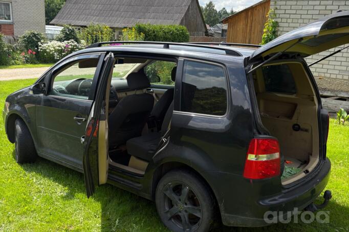 Volkswagen Touran 1 generation Minivan