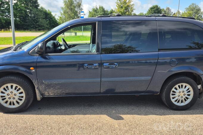 Chrysler Voyager 4 generation [restyling] Minivan Grand