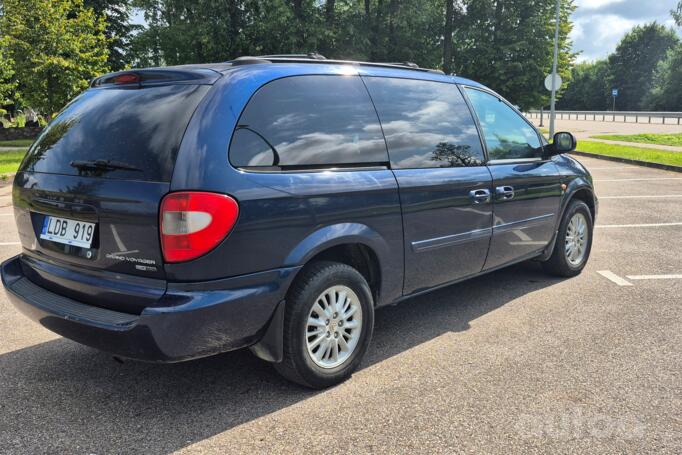 Chrysler Voyager 4 generation [restyling] Minivan Grand