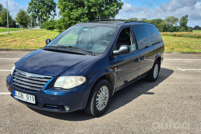Chrysler Voyager 4 generation [restyling] Minivan Grand