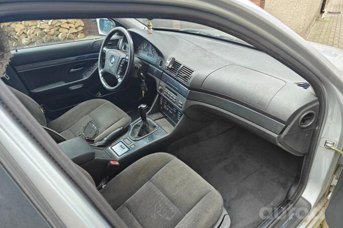 BMW 5 Series E39 Sedan 4-doors