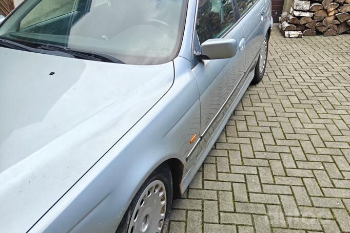 BMW 5 Series E39 Sedan 4-doors