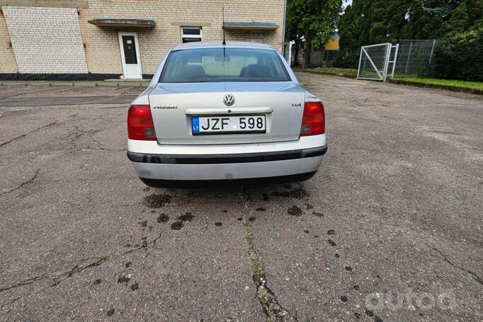 Volkswagen Passat B5 Sedan 4-doors