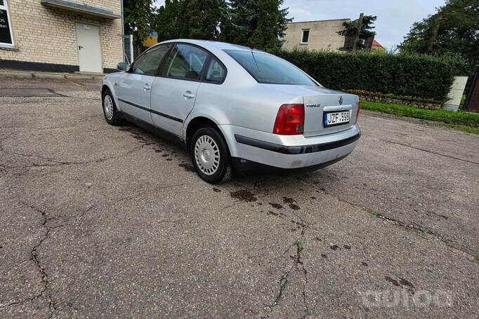 Volkswagen Passat B5 Sedan 4-doors