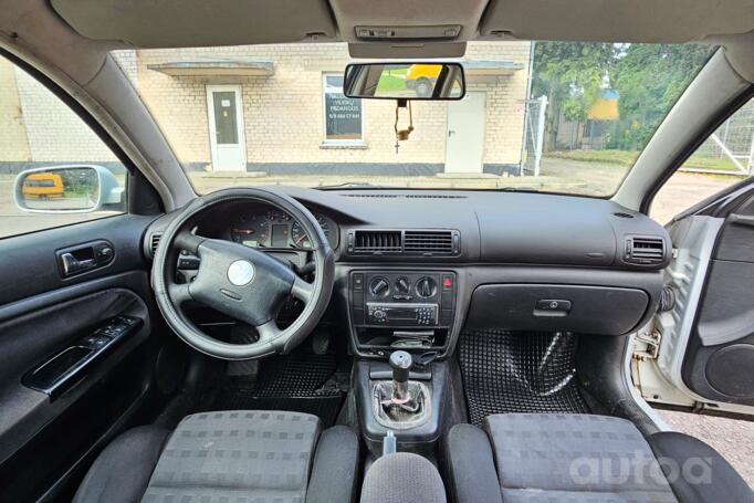 Volkswagen Passat B5 Sedan 4-doors