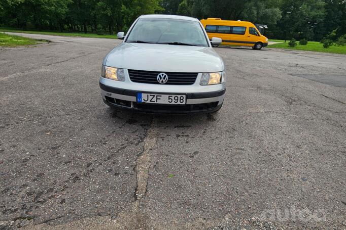Volkswagen Passat B5 Sedan 4-doors
