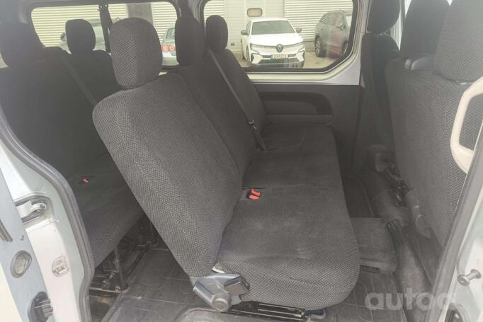 Renault Trafic 3 generation Minivan