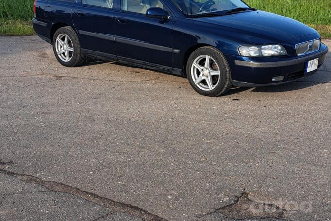 Volvo V70 2 generation R wagon 5-doors