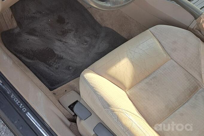 Volvo V70 2 generation R wagon 5-doors