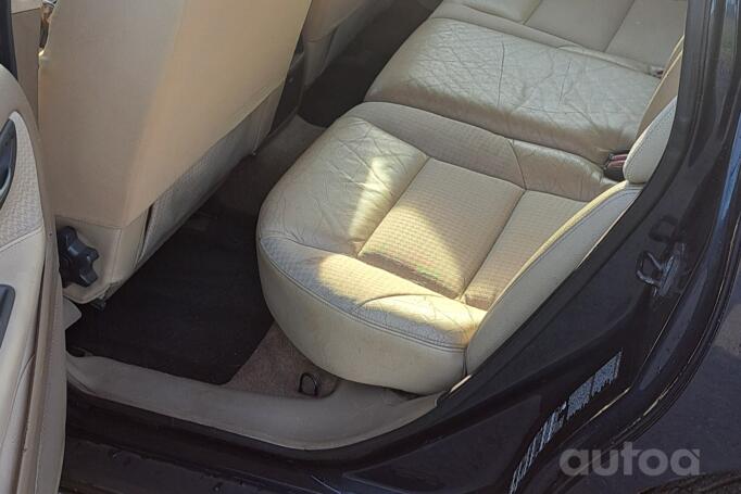 Volvo V70 2 generation R wagon 5-doors
