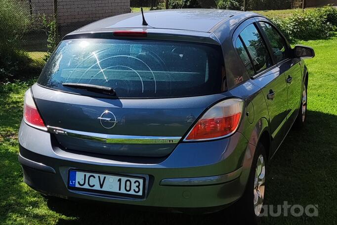 Opel Astra H Hatchback