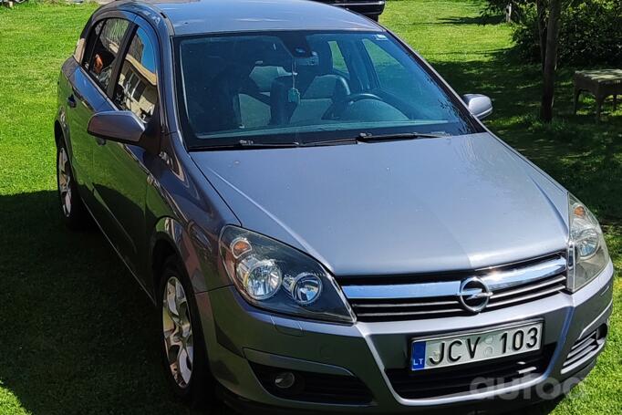 Opel Astra H Hatchback