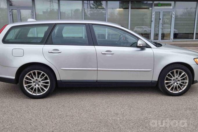 Volvo V50