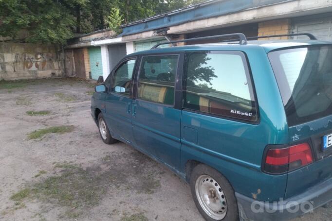 Peugeot 806 221 Minivan