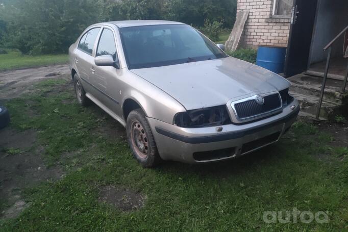 Skoda Octavia 2 generation Combi wagon 5-doors