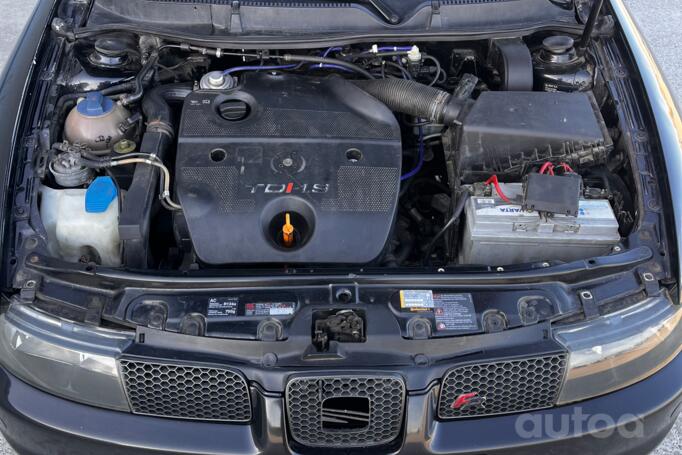 SEAT Leon 1 generation Hatchback