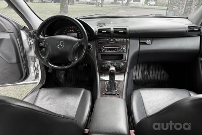 Mercedes-Benz C-Class W203/S203/CL203 Sedan 4-doors