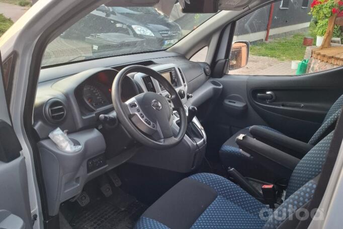 Nissan NV200 1 generation Combi minivan