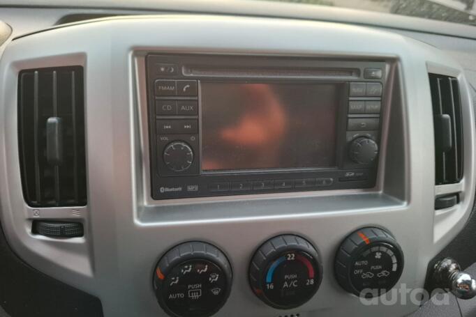 Nissan NV200 1 generation Combi minivan