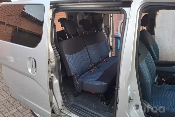 Nissan NV200 1 generation Combi minivan
