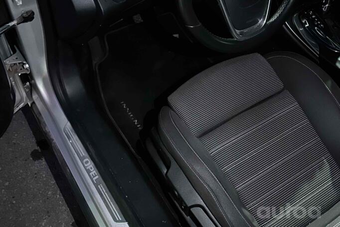 Opel Insignia OPC