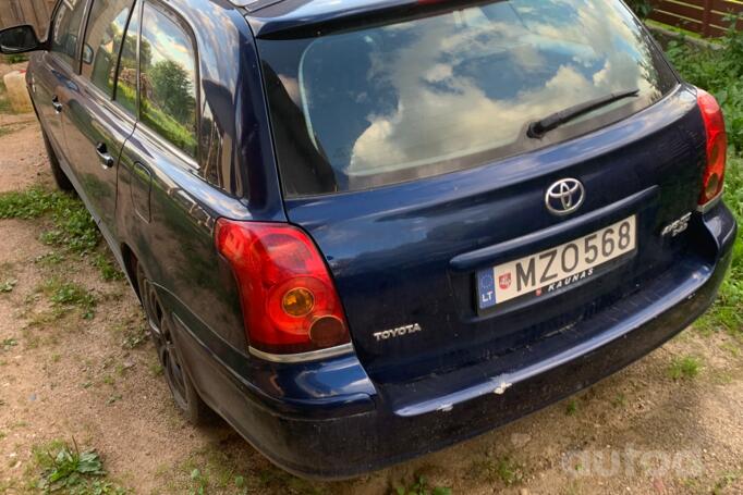 Toyota Avensis 2 generation wagon