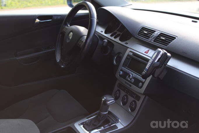 Volkswagen Passat B6 wagon 5-doors