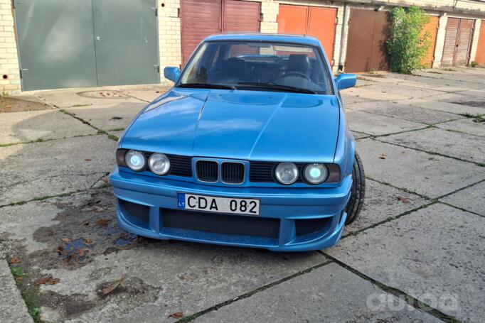 BMW 5 Series E34 Sedan