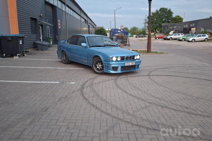 BMW 5 Series E34 Sedan