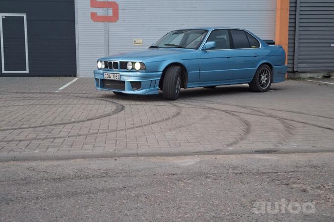 BMW 5 Series E34 Sedan