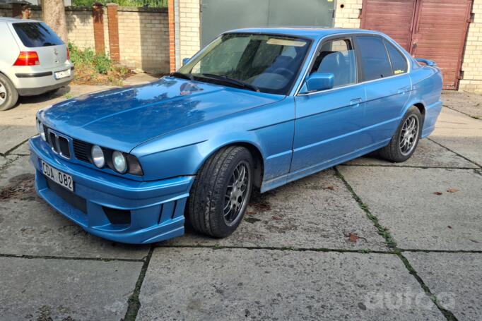 BMW 5 Series E34 Sedan