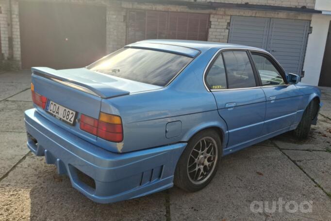 BMW 5 Series E34 Sedan