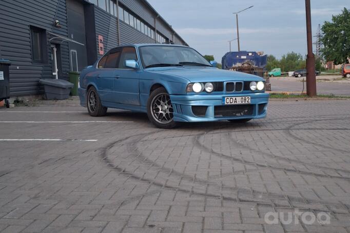 BMW 5 Series E34 Sedan