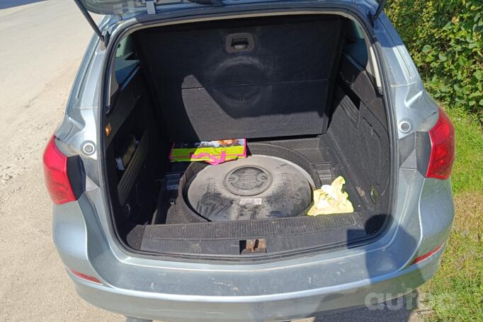 Opel Astra J [restyling] Sports Tourer wagon 5-doors