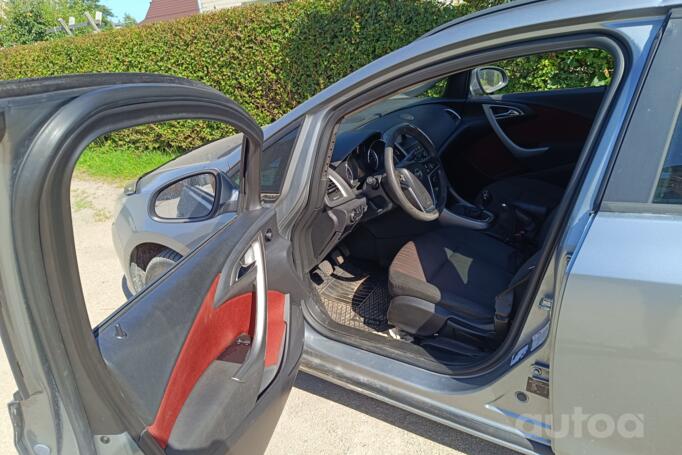 Opel Astra J [restyling] Sports Tourer wagon 5-doors