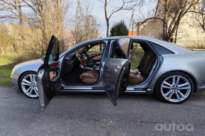 Audi A8 D3/4E Sedan